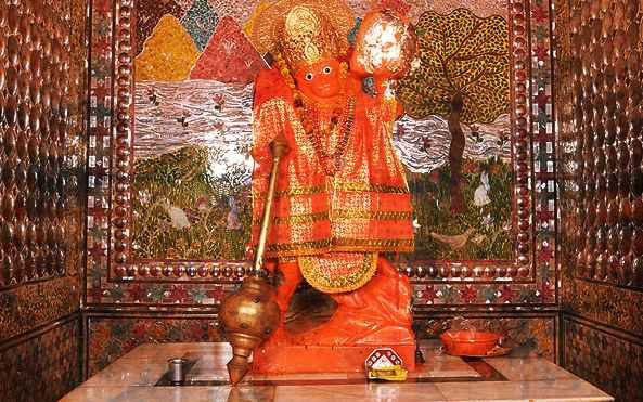 5 magical temples of lord hanuman- Shri Kainchi Dham Sankatmochan hanuman mandir kashi- Shri Kainchi Dham